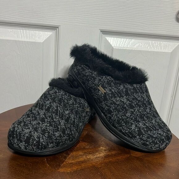 🔥THERAFIT Adele Women's Cozy Knit Comfort Fur Lined Slipper Sz 9/9.5 - PERFECT - Picture 1 of 11